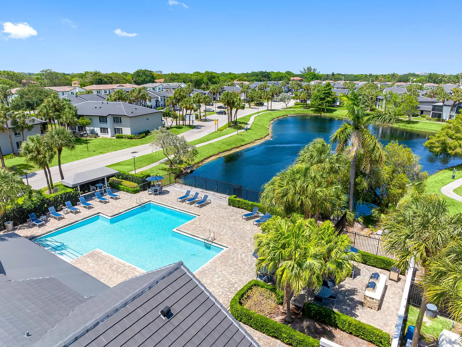 Boca Arbor Club Apartments — Photo 3