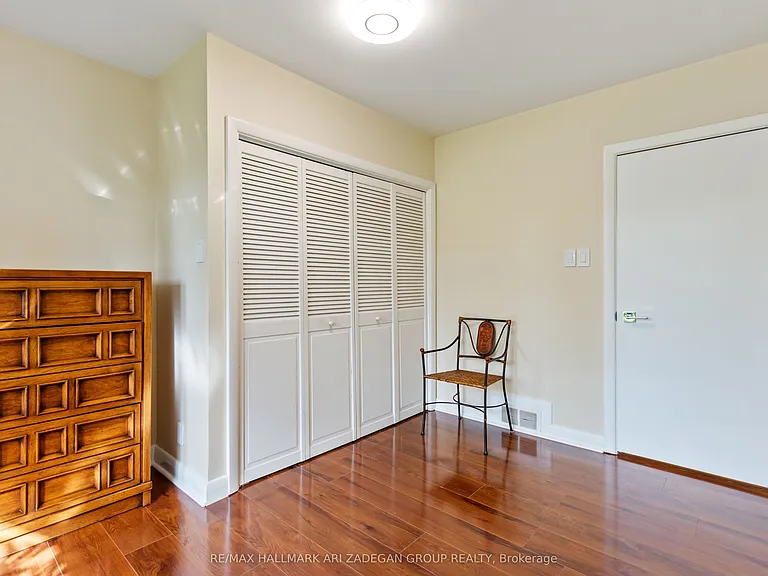 195 Burbank Dr — Photo 10