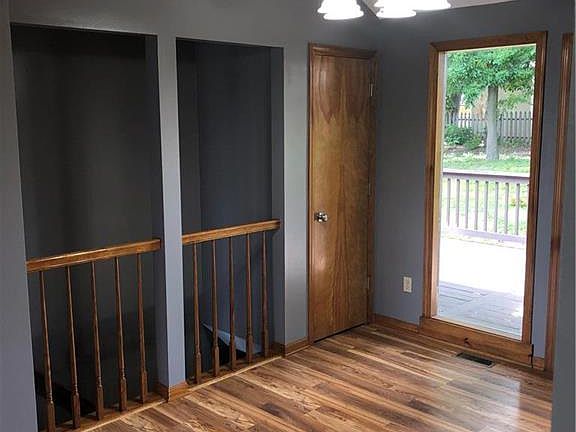 4th image of 8724 N Crawford Ave