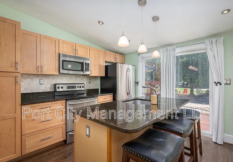409 Folsom St #1 — Photo 4