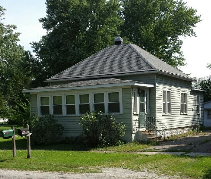 2nd image of 132 N Short St