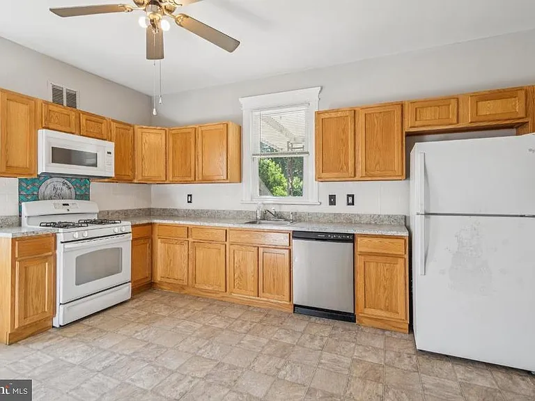 608 Clements Bridge Rd — Photo 10