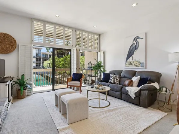 7126 Marina Pacifica Dr N, Long Beach, CA 90803