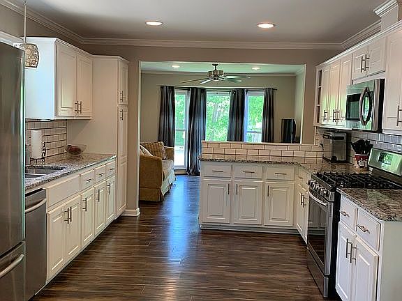 5th image of 840 Mountain Branch Dr