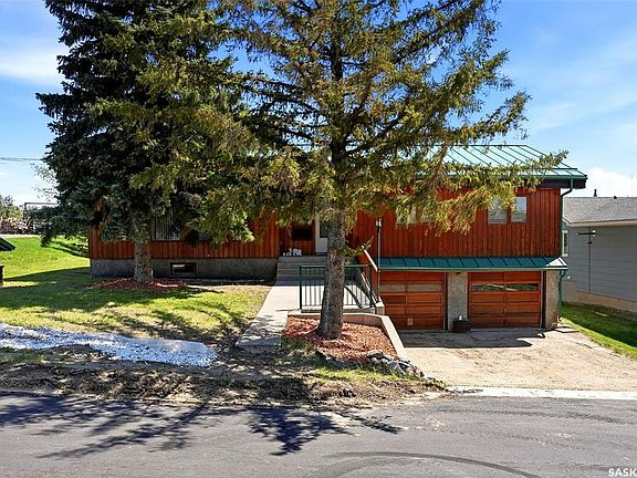 2nd image of 45 Miller CRESCENT E