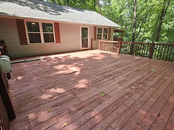 2nd image of 145 Low Brook Ct NE