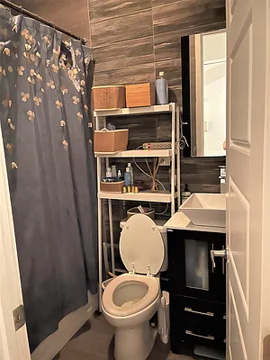 Rented by The Hamilton Group | media 4