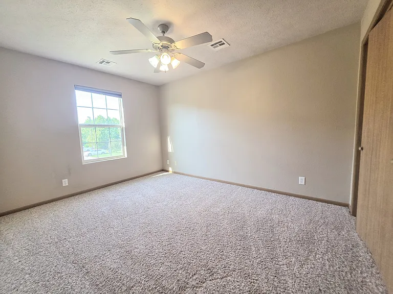 606 Highland Ridge Dr #1 — Photo 19