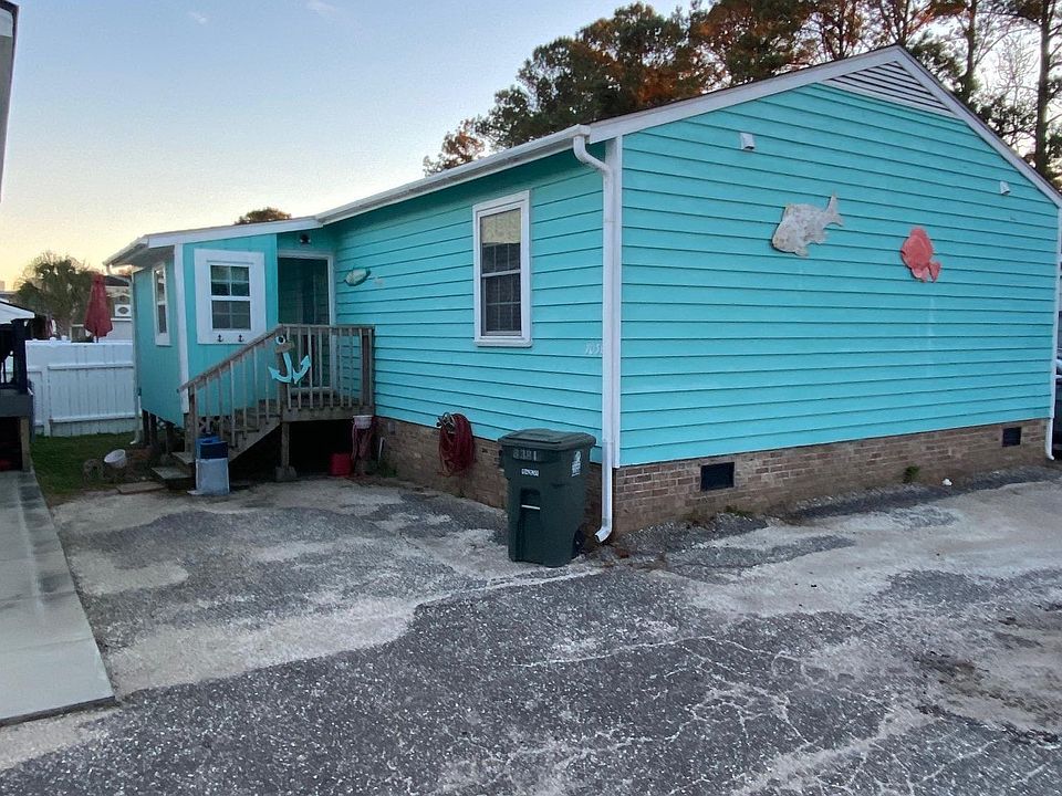 1st image of 703 3rd Ave. S