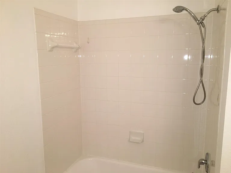 2711 Cally Ct — Photo 22