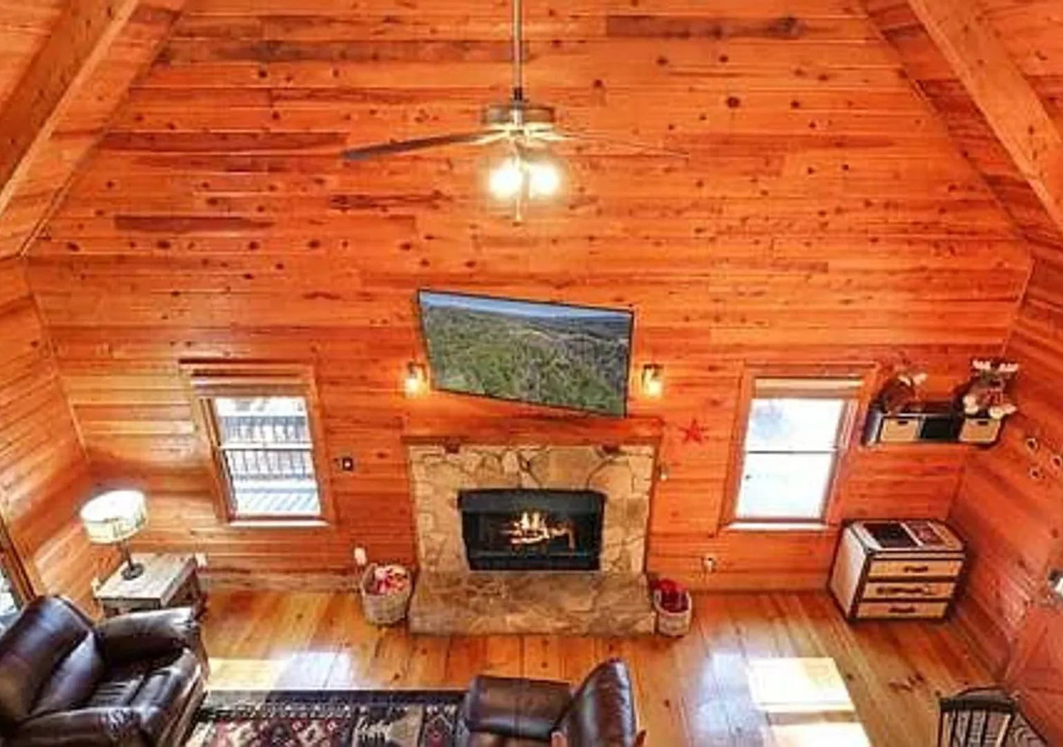 Charming 3BR House in Blue Ridge — Photo 2