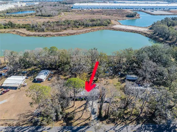 606 S Wiggins Rd, Plant City, FL 33566