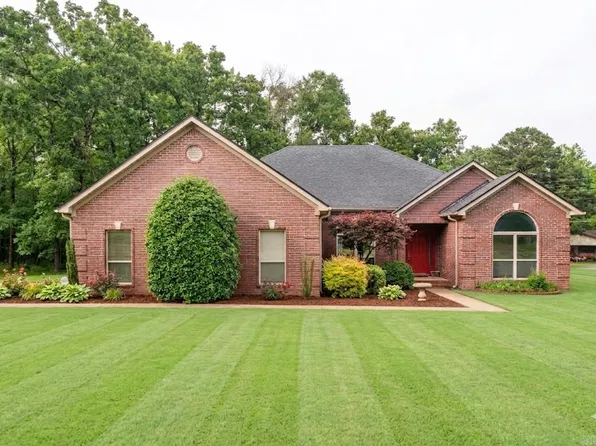 8406 Wolf Creek Ct, North Little Rock, AR 72120