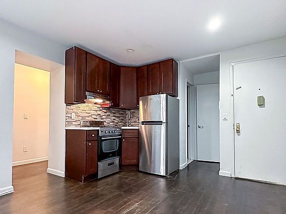 2nd image of 103 Saint Marks Pl #B