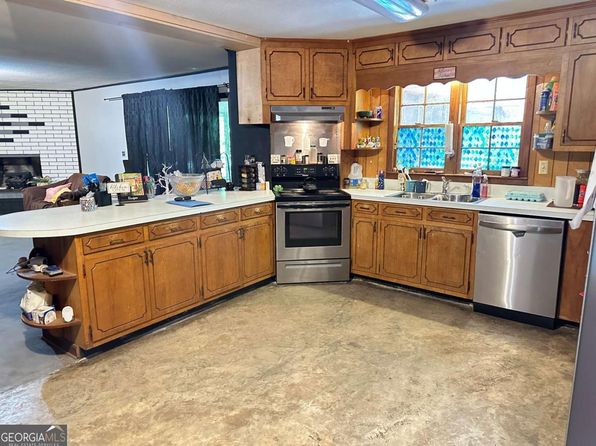 5649 Wylly St, Patterson, GA 31557
