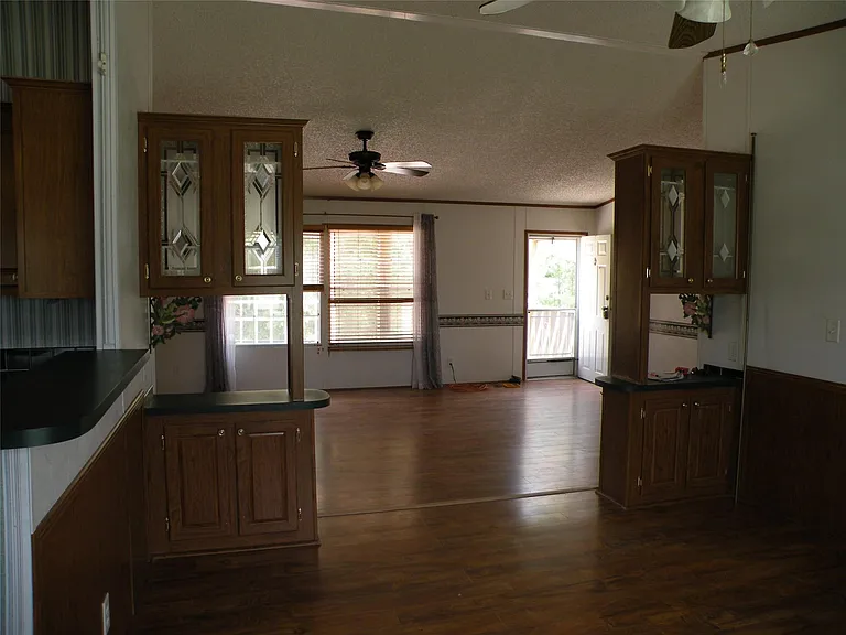 37 Riverside Ln #A — Photo 2