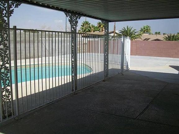 2nd image of 3938 Irongate Ct
