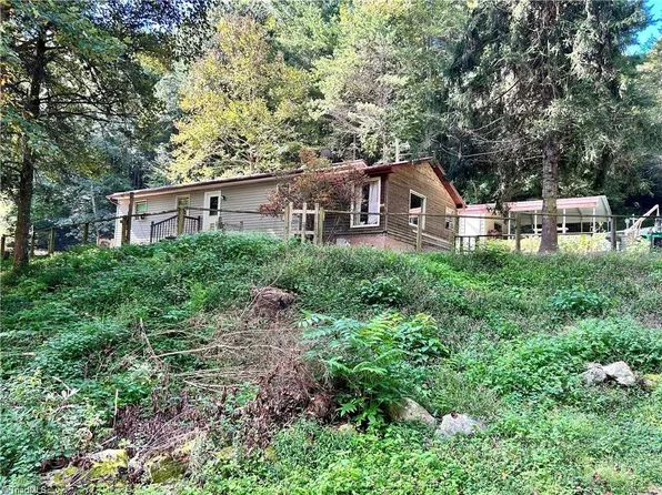 7308 Mertie Rd, Millers Creek, NC 28651