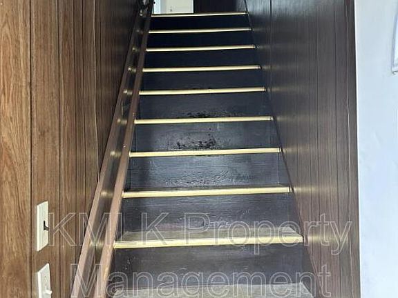 2nd image of 317 1/5 Torrey St
