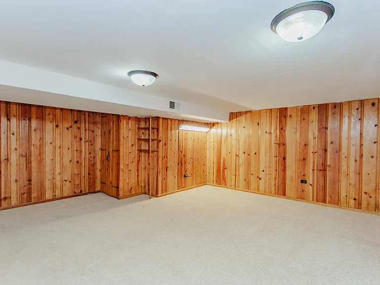 4852 Carol St — Photo 22
