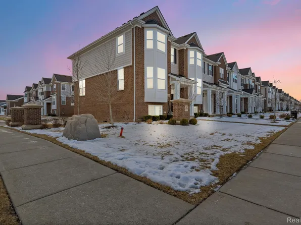 49549 Cherry Hill Rd, Canton, MI 48188
