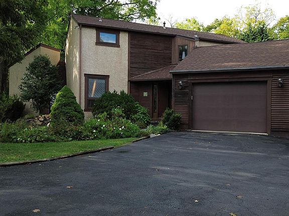 3rd image of 744 School Line Dr