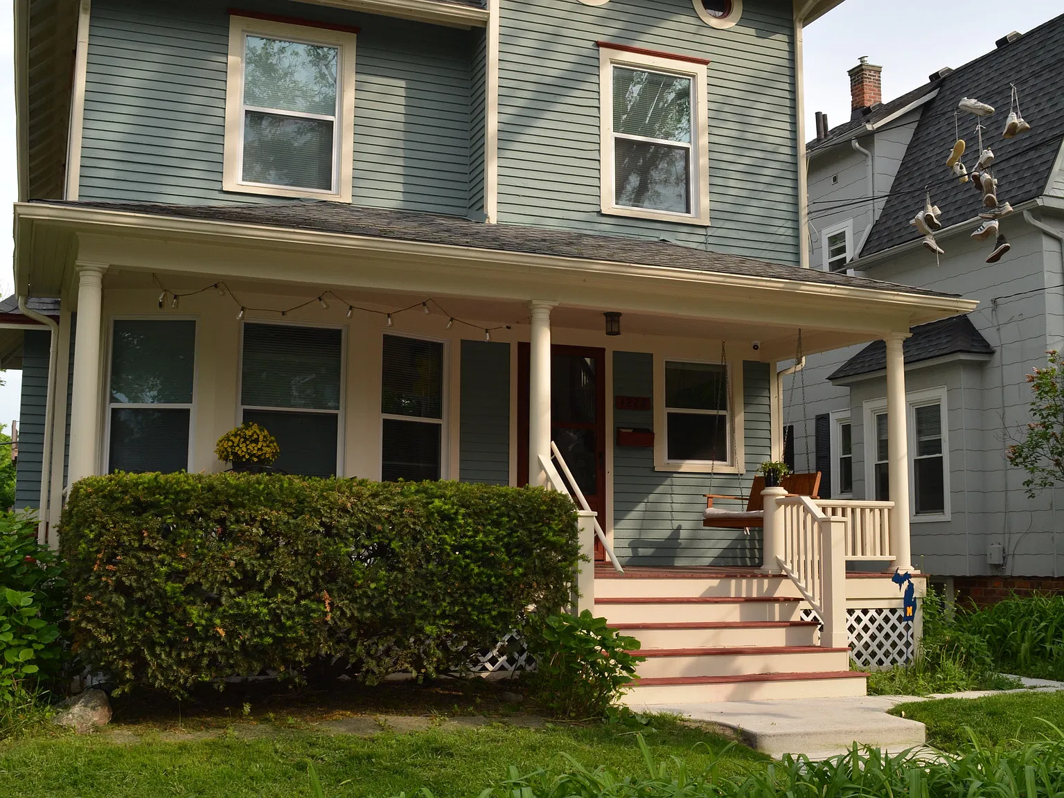 6 bed, 2.5 bath, 1950 sqft, $7,200 — Photo 2