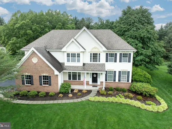 7 Caitlyn Ct, Avondale, PA 19311