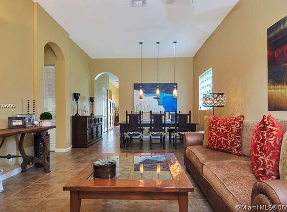 4th image of 4071 Woodhill Pl
