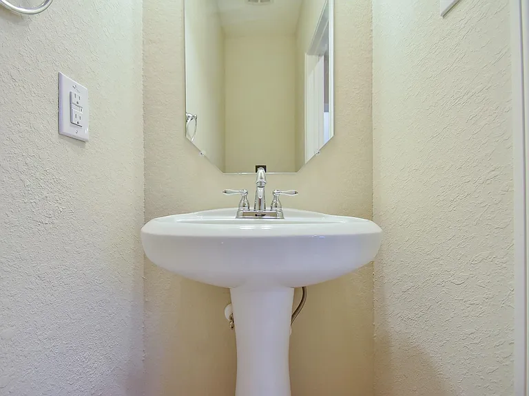23322 Del Rosso St — Photo 14
