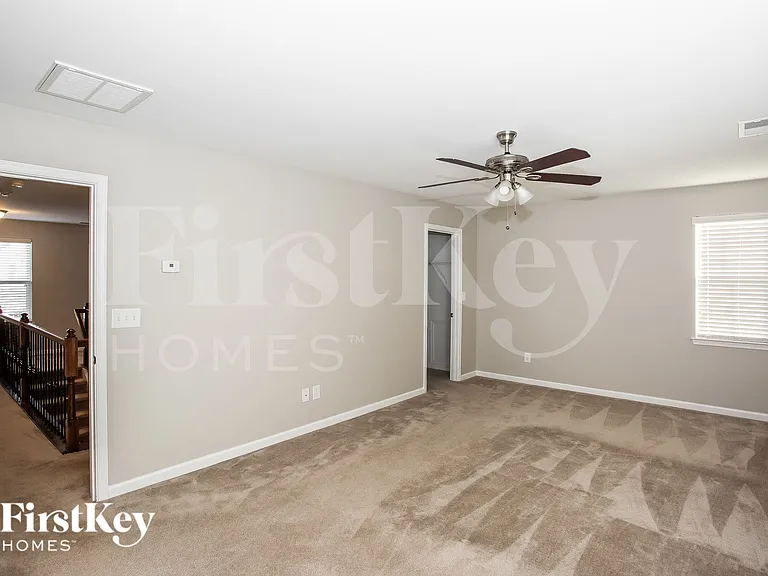 3232 Oulten St — Photo 8