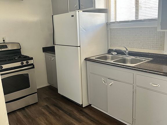3rd image of 94C N 22nd St