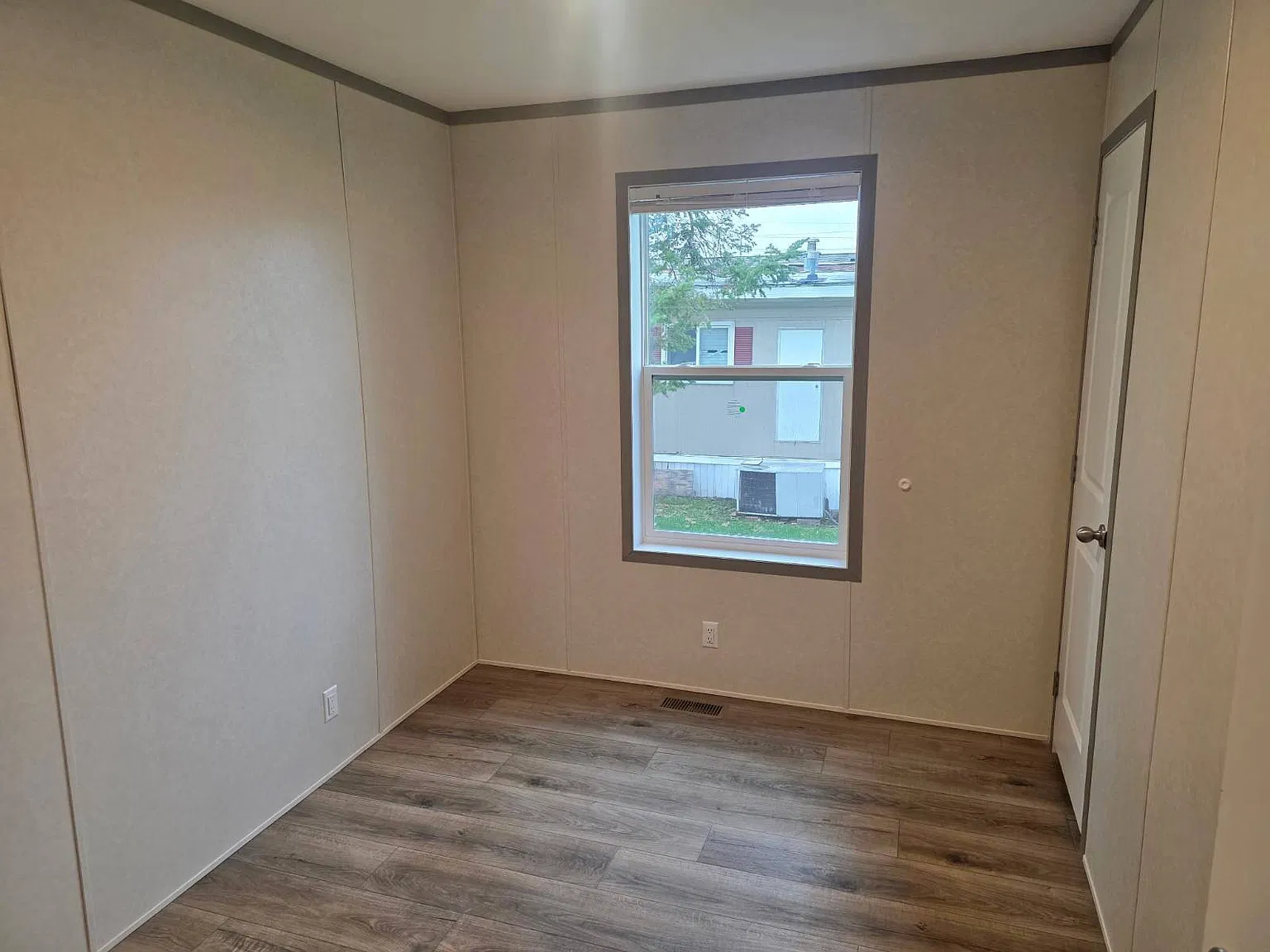3 bed, 2.0 bath, 1140 sqft, $1,295 — Photo 4
