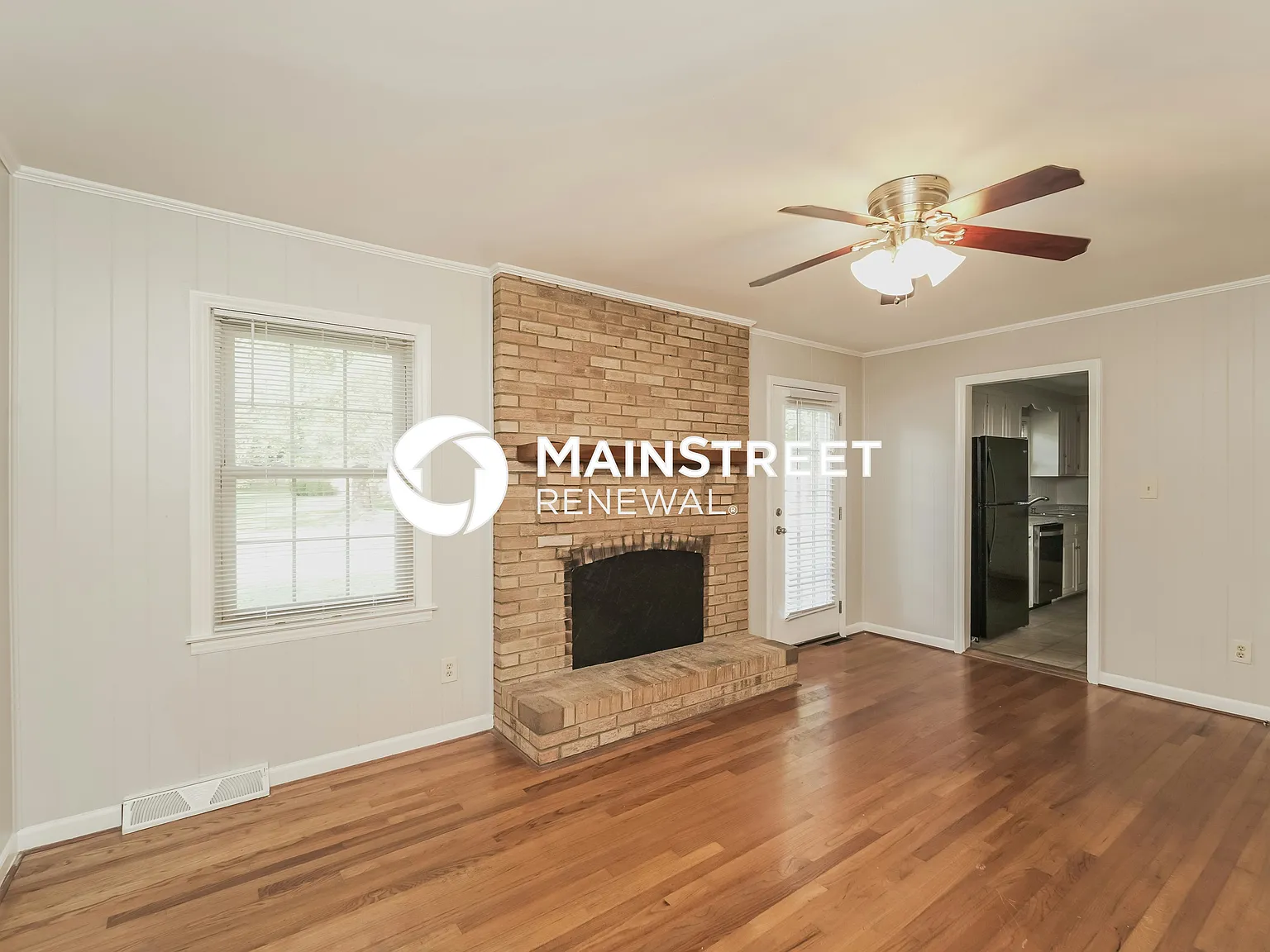 2125 Helen Dr — Photo 4