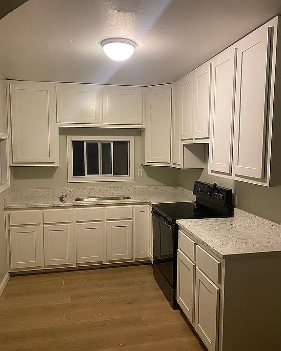 1st image of 317 Church St NW