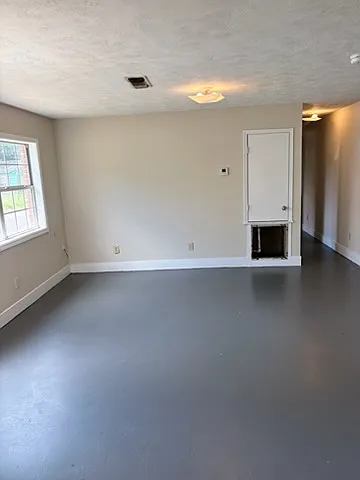 2 bed, 700 sqft, $695 — Photo 4