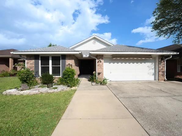 1739 Ivalea Cir, Navarre, FL 32566