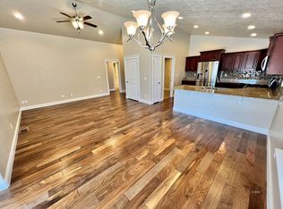 1020 Newkirk Way, Modesto, CA 95355