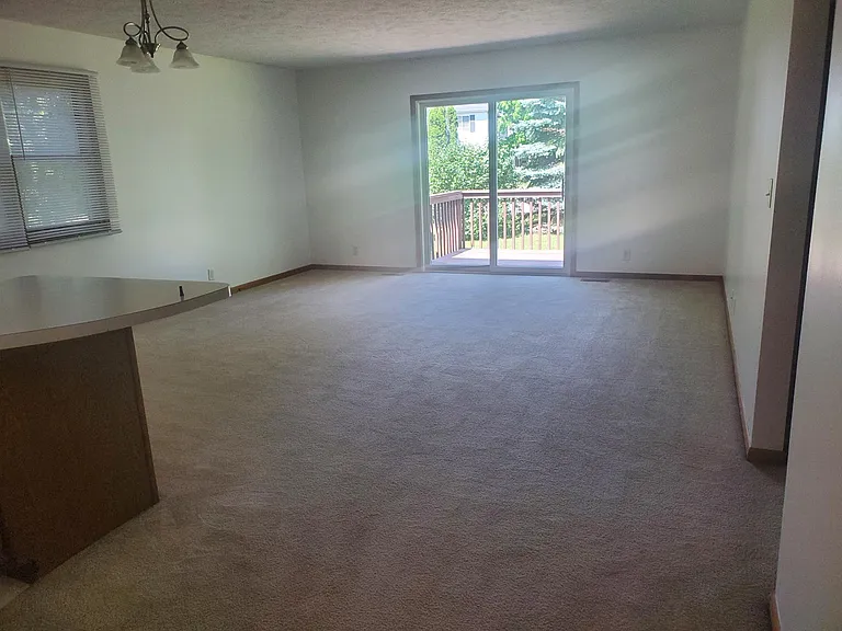 45 Madison Ct — Photo 5
