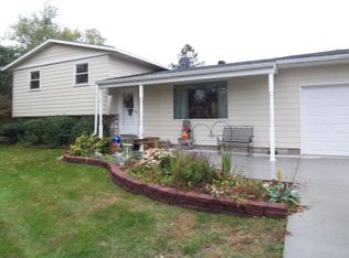 2406 S Gustin St, Holdrege, NE 68949