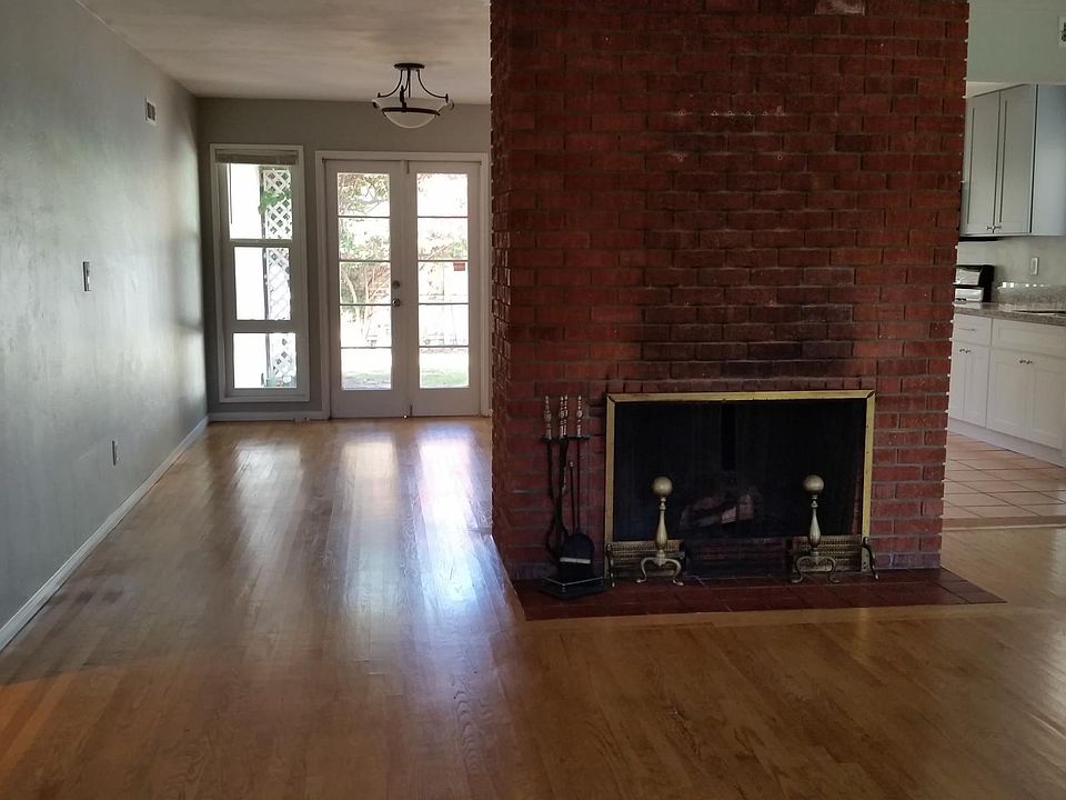 1st image of 4458 Winona Ave