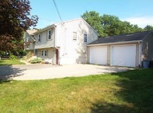 110 Manchonis Rd, Wilbraham, MA 01095