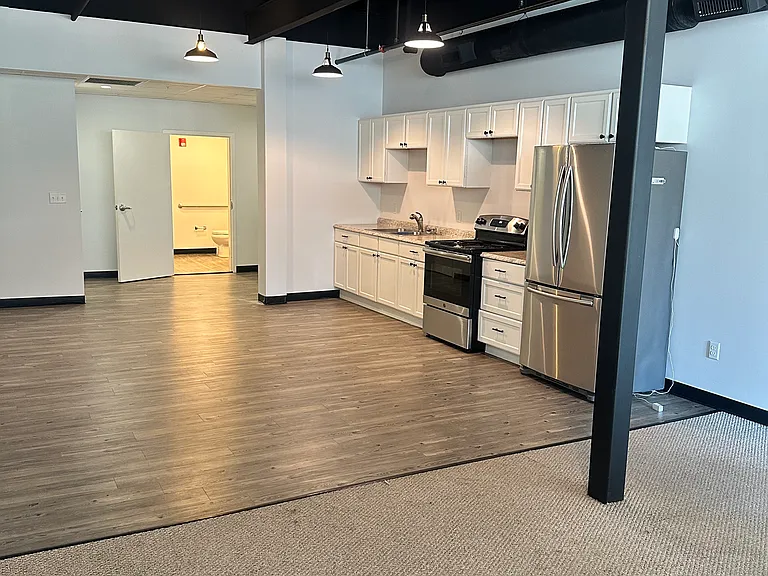 22 Park St #18 — Photo 1