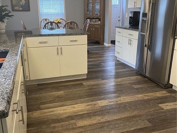 4th image of 215 Ashland Ave