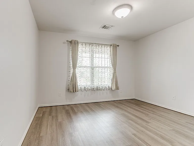 15704 Caney Dr — Photo 21