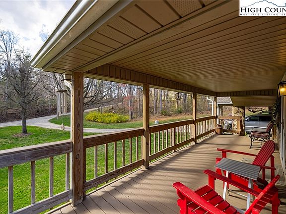 3rd image of 152 Holiday Lane