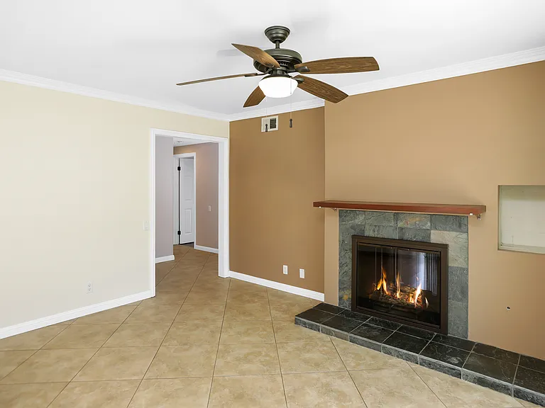 1403 E Chalynn Ave — Photo 27