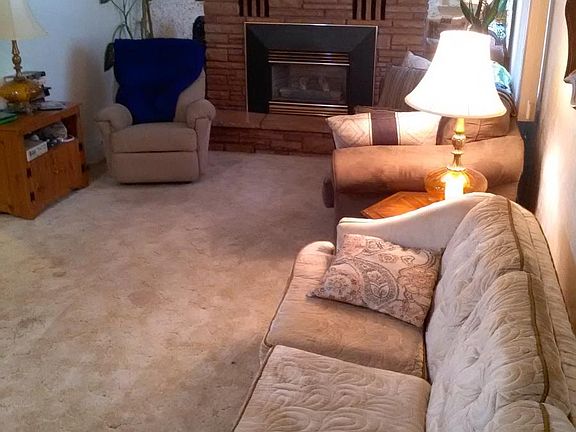 Living Room w/fireplace