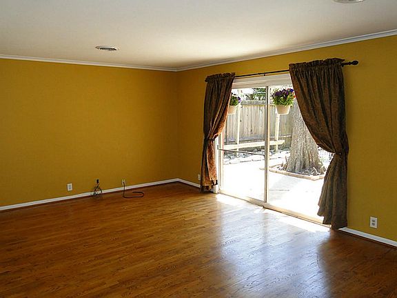 2nd image of 4839 Stillbrooke Dr