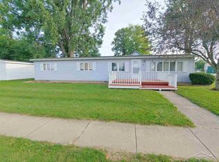 219 E Mahoney St, Merrill, MI 48637